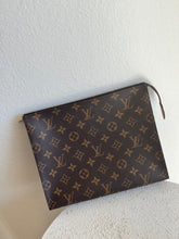 Load image into Gallery viewer, Louis Vuitton - Poche Toilette  Bag - Monogram - s - RRP $1750
