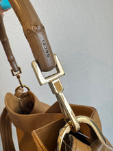 Load image into Gallery viewer, Vintage Gucci - Diana Two Way Bag - Tan - S
