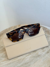 Load image into Gallery viewer, Pared - Dawn &amp; Dust Sunglasses - Tortoise  - S - RRP$260
