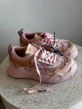 Load image into Gallery viewer, Off White -  ODSY-1000 Sneaker - Pink - 35.- New - RRP$1,200
