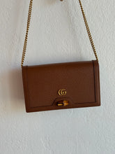 Load image into Gallery viewer, Gucci  - Diana Bamboo Chain Shoulder Bag - Brown - S
