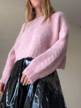 Load image into Gallery viewer, Roame -  Crew Neck Crop Alpaca Blend Jumper - Pastel Pink - 0

