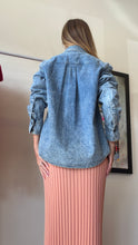 Load image into Gallery viewer, Etoile - LS Classic Acid Wash Shirt - Denim - 40
