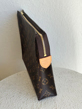 Load image into Gallery viewer, Louis Vuitton - Poche Toilette  Bag - Monogram - s - RRP $1750
