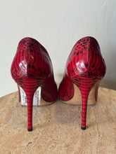 Load image into Gallery viewer, Jimmy Choo - Anouk Snake Pumps - Red/Black - 38
