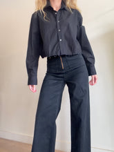 Load image into Gallery viewer, Venroy - LS Cotton Cropped Shirt - Black - 10
