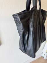 Load image into Gallery viewer, Victoria Beckham - Sunday Leather Tote Bag - Black - M

