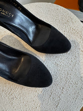 Load image into Gallery viewer, Gucci - Suede Round Toe Heels w horsebit detail on heel - Black - 35 - w box
