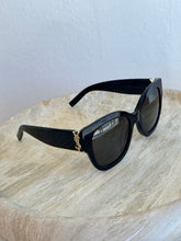 Load image into Gallery viewer, Saint Laurent - Cat Eye SLM95F001 Sunglasses - Black - S - RRP $790
