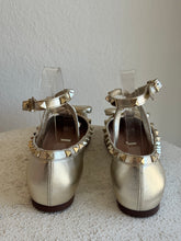 Load image into Gallery viewer, Valentino - Ballerina Ballet Flats - Gold - 39 - new w box RRP$1.050
