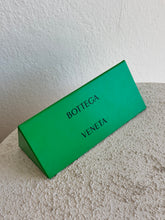Load image into Gallery viewer, Bottega Veneta - BV1195S Square Sunglasses - Black - OS - w case - RRP$650
