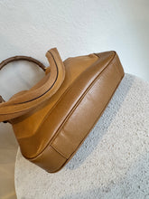 Load image into Gallery viewer, Vintage Gucci - Diana Two Way Bag - Tan - S
