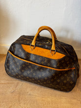 Load image into Gallery viewer, Louis Vuitton - Eole 50 Rolling Travel Bag - Monogram - L
