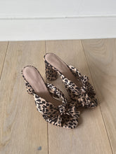 Load image into Gallery viewer, Loeffler Randall - Bow Mules - Leopard - 10
