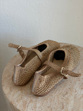 Load image into Gallery viewer, Senso - Cheska Buckle Strap Ballet Flats - Rose Gold - 38
