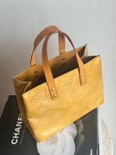 Load image into Gallery viewer, Louis Vuitton - Reade Bag - Champagne - Small
