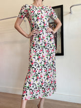 Load image into Gallery viewer, Baum und Pferdgarten - Abstract Floral Print Dress - Multi - S
