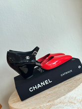 Load image into Gallery viewer, Chanel - Patent Mary Jane Wedge Heel - Shoes - Red/Black - 41
