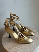 Load image into Gallery viewer, NEW Chanel - 2019 Interlocking CC Logo D&#39;Orsay Pumps - Gold - 41 - RRP$2,000
