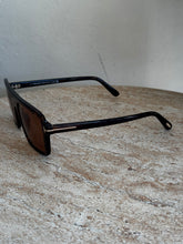 Load image into Gallery viewer, Tom Ford - Calder FT1205 Sunglasses - Brown - S - RRP$605
