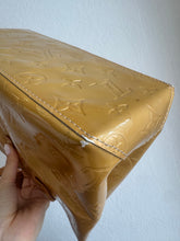 Load image into Gallery viewer, Louis Vuitton - Reade Bag - Champagne - Small
