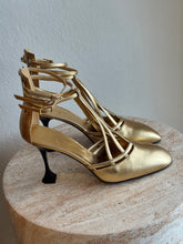 Load image into Gallery viewer, NEW Chanel - 2019 Interlocking CC Logo D&#39;Orsay Pumps - Gold - 41 - RRP$2,000
