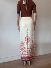 Load image into Gallery viewer, Hansen &amp; Gretel - Maxi Floral Skirt - Cream - S
