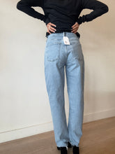Load image into Gallery viewer, Agolde - Straight Jeans - Mid Denim - 28
