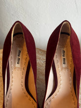 Load image into Gallery viewer, Miu Miu Suede Bow 8.5cm Block Heel - Heels - Wine - 38.5
