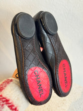 Load image into Gallery viewer, Chanel - Logo Ballet Shoes - Black - 37
