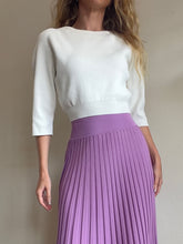 Load image into Gallery viewer, Scanlan Theodore - Crepe Knit 3/4  Sleeve Crop Top - White - M
