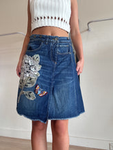 Load image into Gallery viewer, Dolce &amp; Gabbana - Denim Midi Skirt - Dark Denim w 3d Emb- 40
