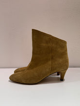 Load image into Gallery viewer, Isabel Marant - Dripi Suede Ankle Boots - sand - 38 - RRP$1,050
