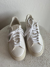 Load image into Gallery viewer, Veja - Campo Sneaker - White Matcha - 39
