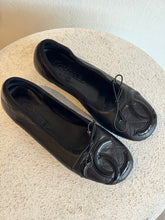 Load image into Gallery viewer, Chanel - Logo Ballet Shoes - Black - 37
