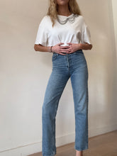 Load image into Gallery viewer, Area - Crystal chained Crop T-Shirt - White - XS
