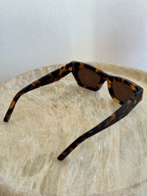 Load image into Gallery viewer, Pared - Dawn &amp; Dust Sunglasses - Tortoise  - S - RRP$260
