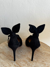 Load image into Gallery viewer, Aquazzura - Deneuve Pumps - Black  Suede - 39 - RRP $1400
