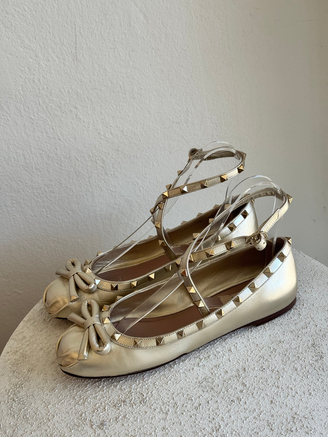 Valentino - Ballerina Ballet Flats - Gold - 39 - new w box RRP$1.050