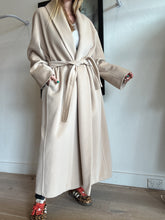 Load image into Gallery viewer, Max Mara - Wool Coat w Belt  - Beige - 38
