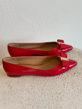 Load image into Gallery viewer, Salvatore Ferragamo - Flats w Bow Shoes - Red Patent - 6.5
