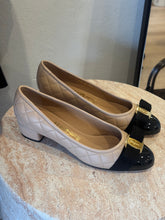 Load image into Gallery viewer, Salvatore Ferragamo - Quilted Vara Pump - Beige/Black  - 5.5 - RRP $1495 - Brand New
