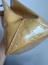 Load image into Gallery viewer, Louis Vuitton - Reade Bag - Champagne - Small

