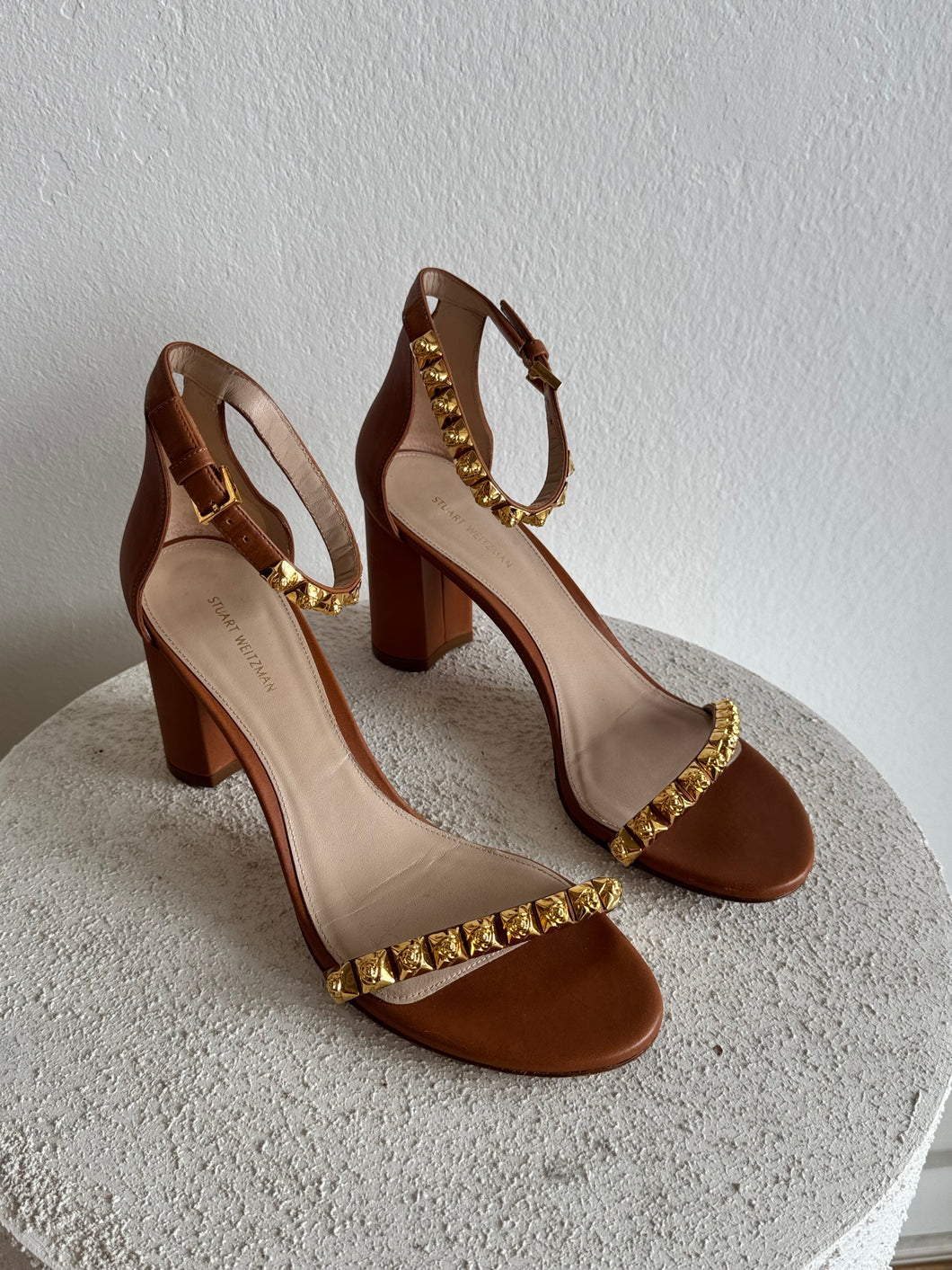 Stuart Weitzman - Strap Sandals - Brown w gold studs - 41
