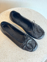 Load image into Gallery viewer, Chanel - Logo Ballet Shoes - Black - 37

