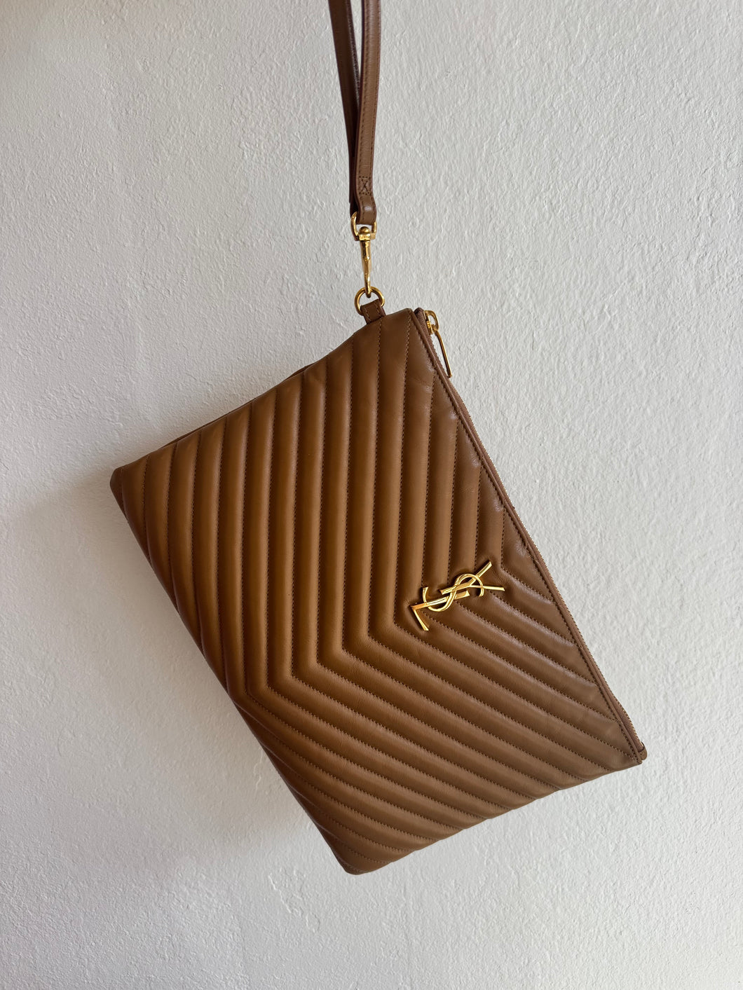 Saint Laurent - Cassandre Matelasse Clutch  - Dark Beige - S
