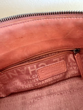 Load image into Gallery viewer, Chanel - Square Quilted Pochette  - Bag - Pink

