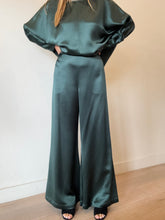 Load image into Gallery viewer, By Malene Birger - Odelleys Batwing Blouse &amp; Wide Leg Pant set - Emerald - 40
