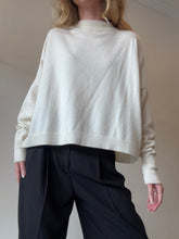 Load image into Gallery viewer, Jac &amp; Jack - Cashmere Jumper - Ivory - M
