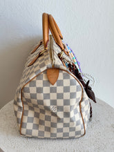Load image into Gallery viewer, Louis Vuitton - Speedy 30 Tote - Damier Azur - 30 - RRP$3,050 w box

